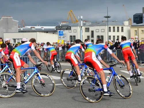 Le Tour de France au départ de Brest : les coureurs fin prêts 